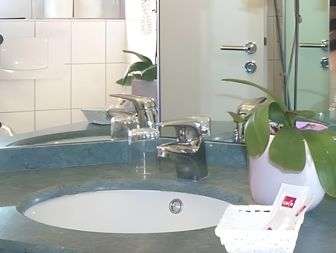 Bathroom 3, Hotel Seepark Garni, Bodenseekreis
