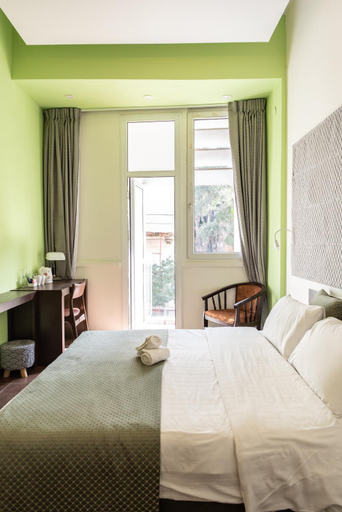 Bedroom 2, 27 Montefiore Hotel