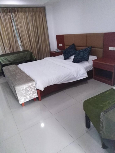 Others 2, Z.H.P Hotel, Khlong Luang