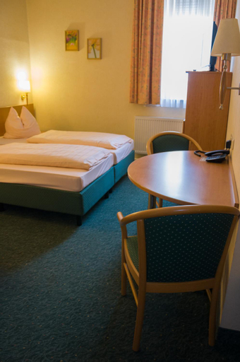 Bedroom 16