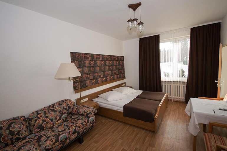 Bedroom 4, Hotel & Hostel Drei Baren, Goslar