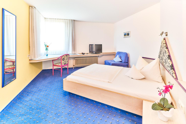 Bedroom 2, Hotel Restaurant Kerzenstuble, Böblingen