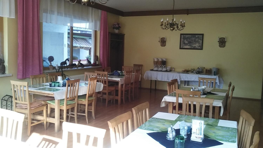 Others 4, Gasthaus Schwarzer Adler, Tulln