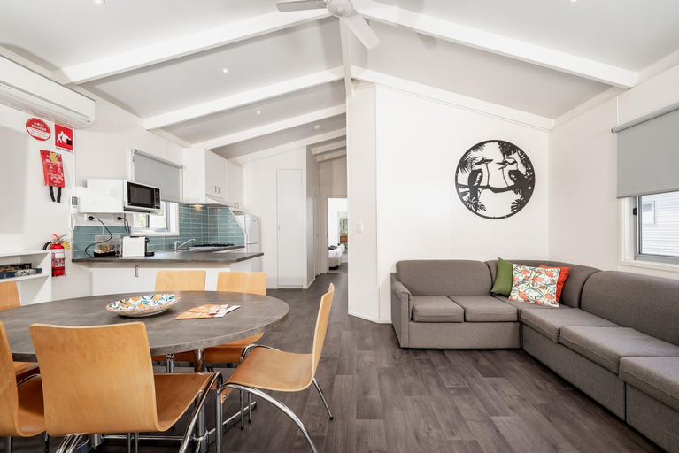 Dining Room 4