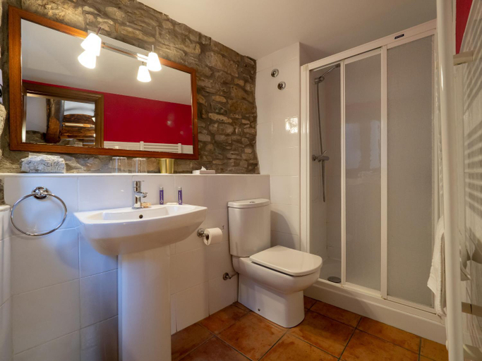 Bathroom 2, CASA CRUZ - auto check-in, Huesca
