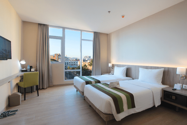 Bedroom 4, Grand Whiz Megamas Manado, Manado