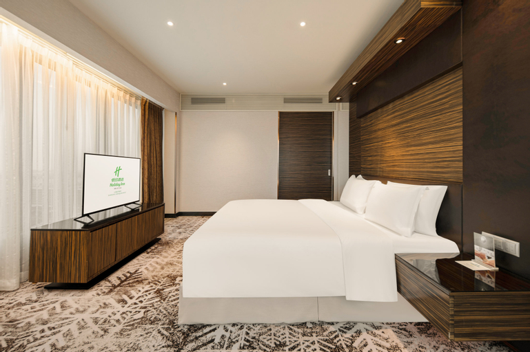 Bedroom 12