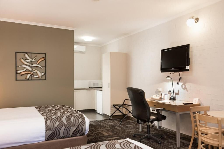 Bedroom 5