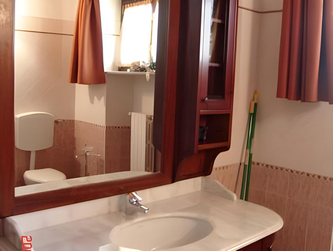 Bathroom 3, Residence Du Commerce, Torino