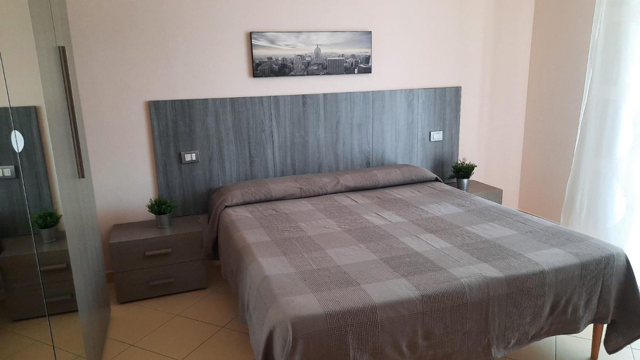Others 3, B&B Palatium S.G., Potenza