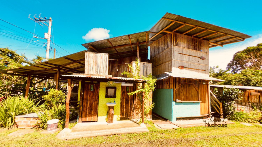 Others 5, The Mudhouse Hostel Mompiche, Muisne