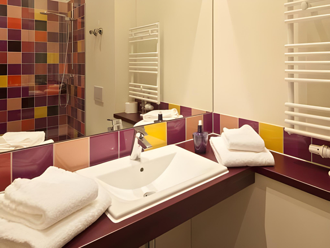 Bathroom 4, Explorer Hotel Neuschwanstein, Ostallgäu
