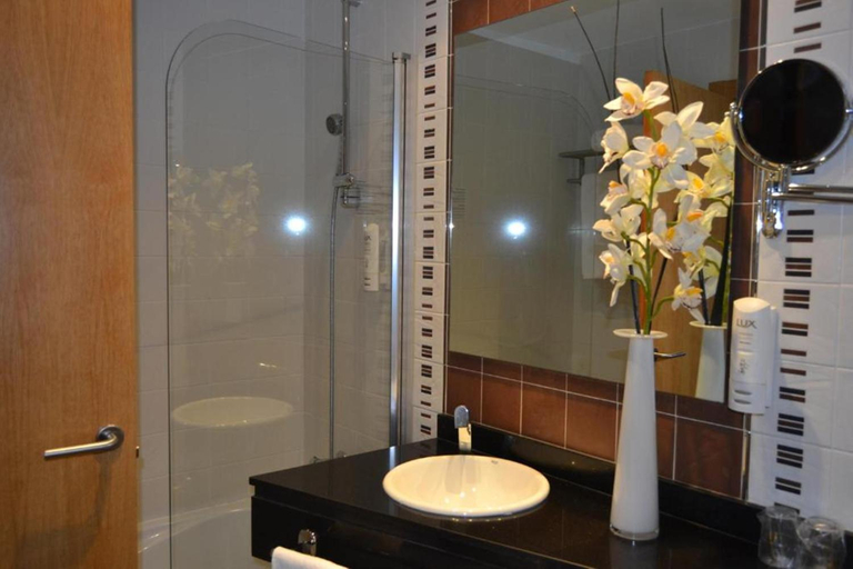 Bathroom 2, Spa Suites Odeon, A Coruña