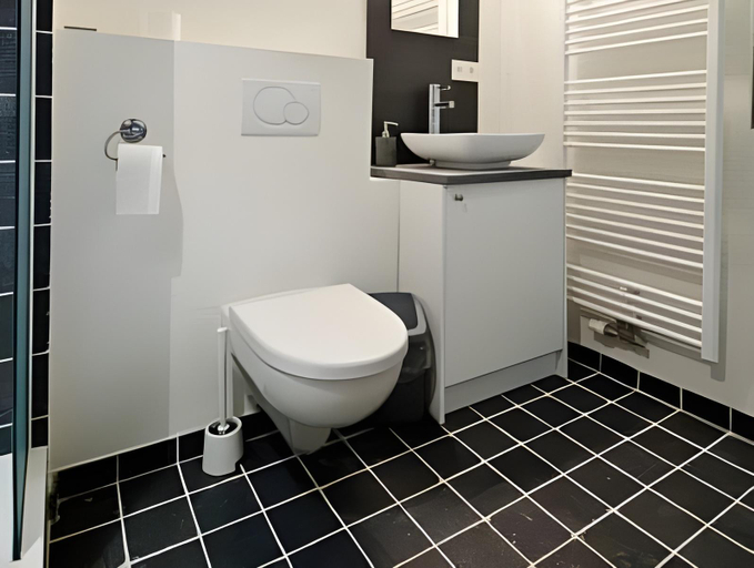 Bathroom 2, Guesthouse De Casteleer, Antwerpen