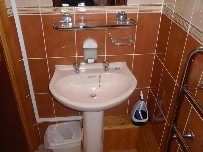 Bathroom 4, Boathouse Hotel, Gwynedd