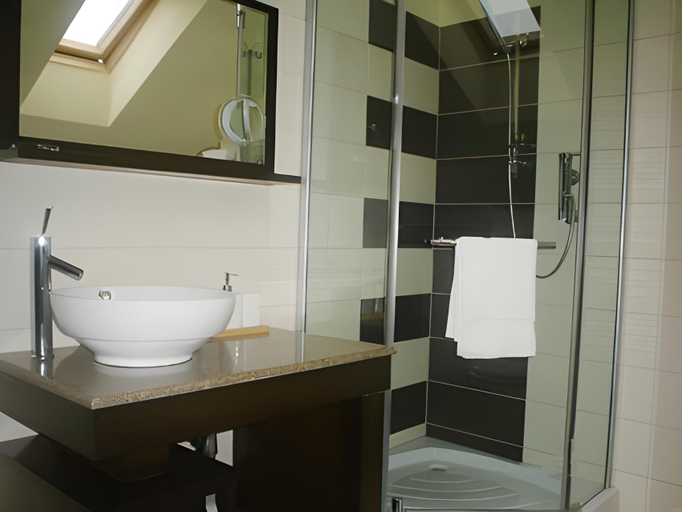 Bathroom 3, XO Residence, Arad