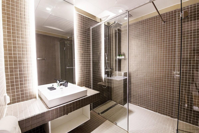Bathroom 5, Daesungkwan Hot Spring Hotel, Geumjeong