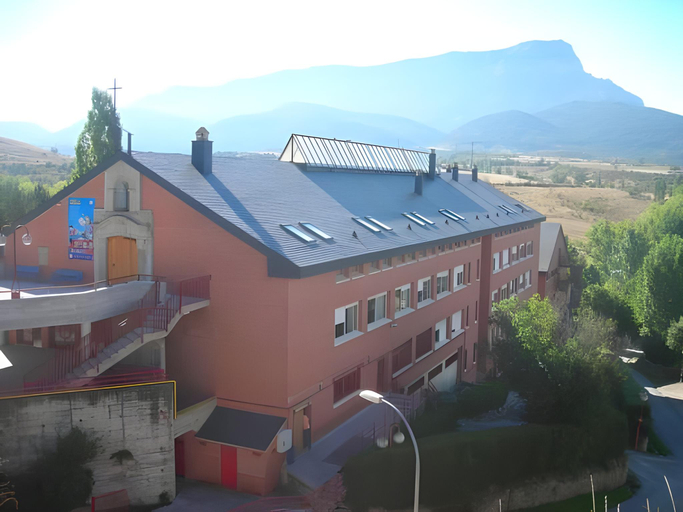 Others 5, Residencia Albergue Jaca, Huesca