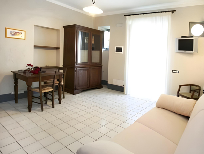 Others 5, Residence Acanto, Messina