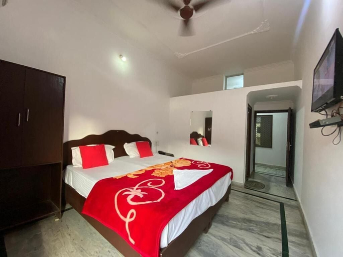Bedroom 3, Karma Hostel, Chhatarpur