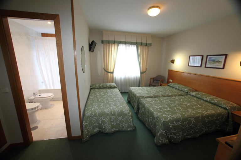 Bedroom 3, Hotel Ramos, Pontevedra