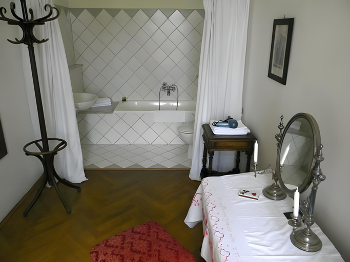 Bedroom, Burg Bernstein, Oberwart