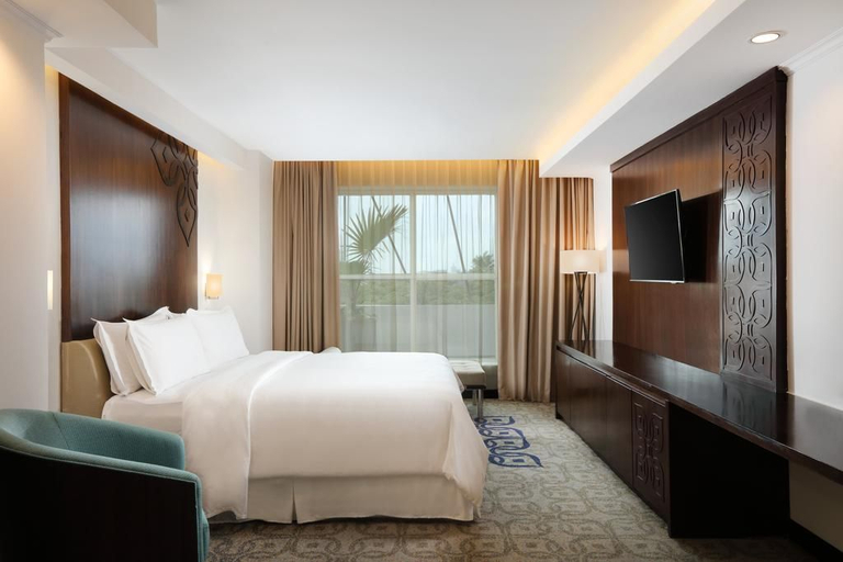 Bedroom 4, Four Points by Sheraton Makassar, Makassar