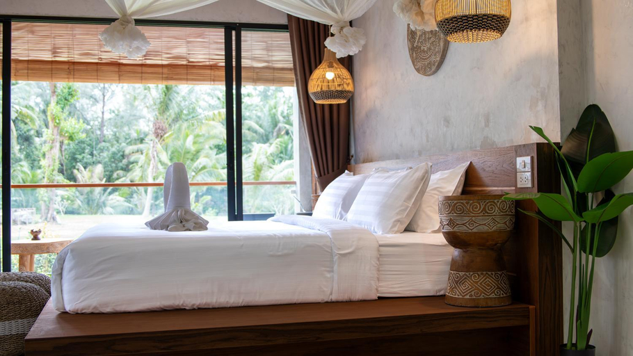 Bedroom 12