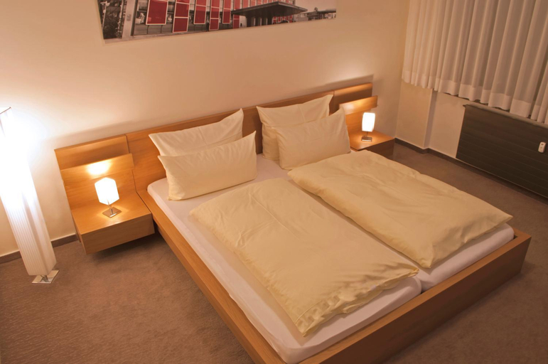 Bedroom 25