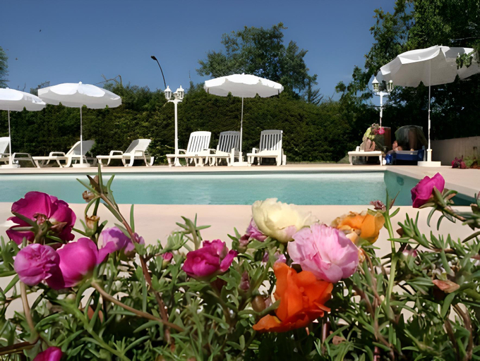 Others 2, Castel Mireio, Vaucluse