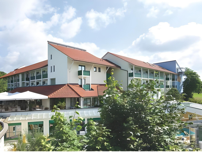 Exterior & Views 2, Hotel Sonnengut Wellness - Therme - Spa, Rottal-Inn