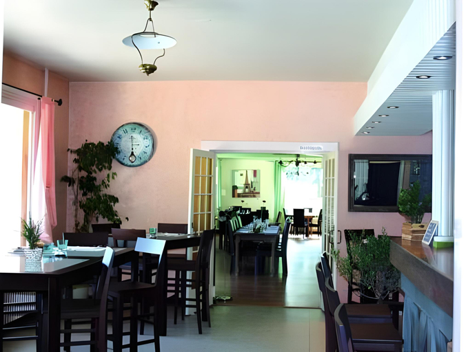 Food & Drinks 5, Hotel Logis Restaurant La Fontaine, Jura