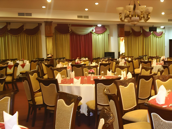 Food & Drinks 4, Misuki Plaza Hotel, Wattala