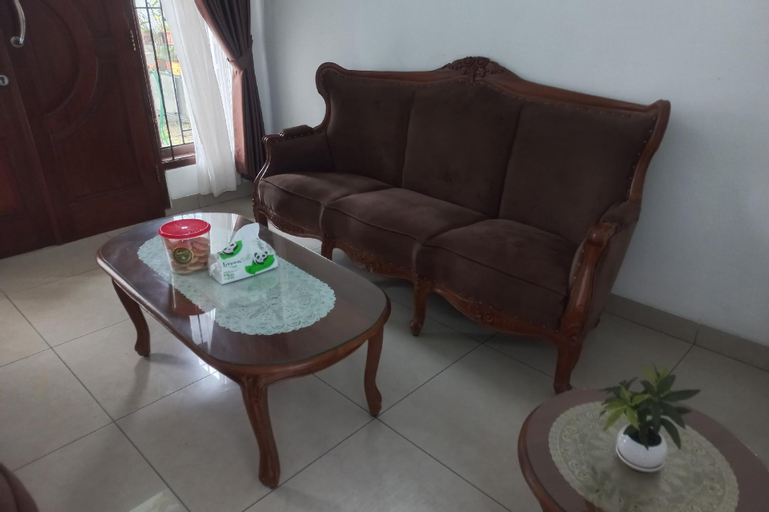 Others 3, OYO 93820 Salma Homestay Syariah Near alun alun kota purwokerto, Banyumas