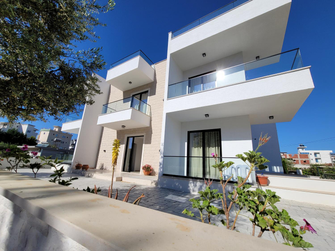 Exterior & Views 1, Prestige Hotel, Sarandës