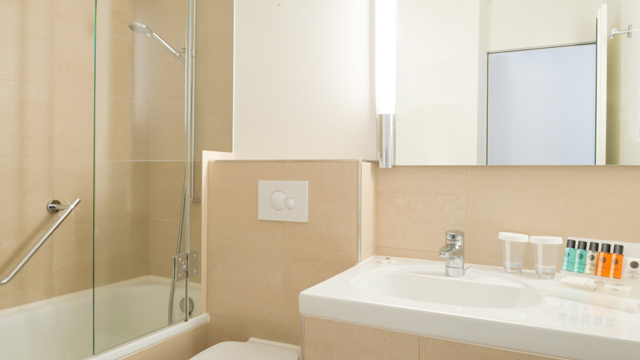 Bathroom 7