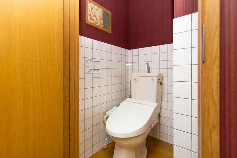 Bathroom 12