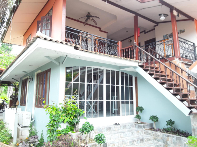 Exterior 12