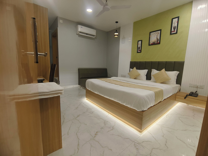 Bedroom 3, HOTEL NEW YORK, Ahmadabad