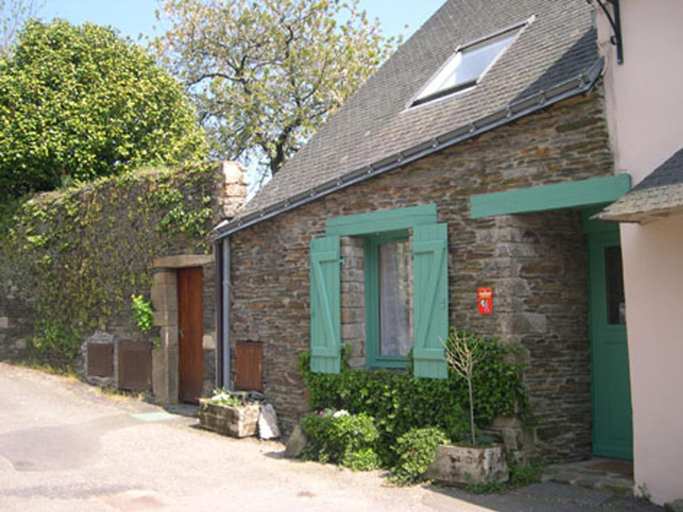 Others 4, Les Locations du Puits, Morbihan