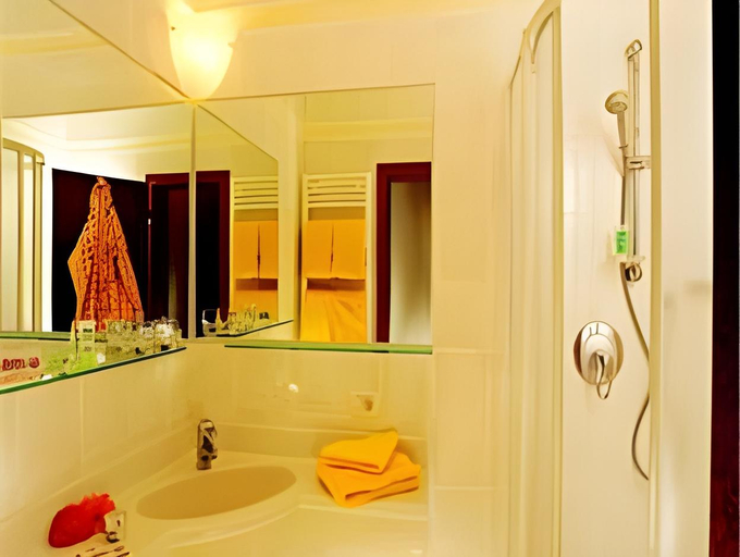 Bathroom 3, Ruster Resort, Bolzano