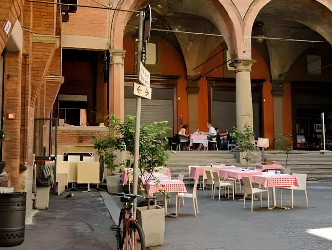 Food & Drinks 5, Albergo delle Drapperie, Bologna