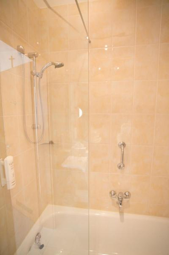 Bathroom, Hotel Gruner Baum, Kaufbeuren