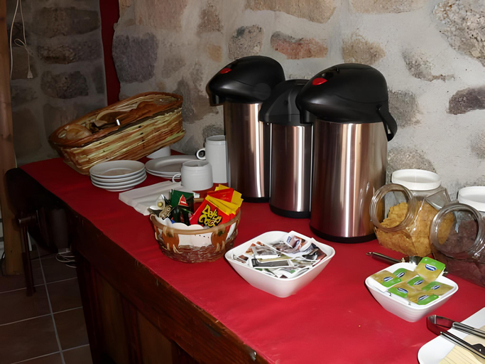 Others 5, Casas do Pastor, Seia