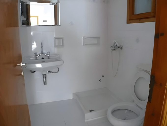 Bathroom 3, Olympion Apartments, Thessaly