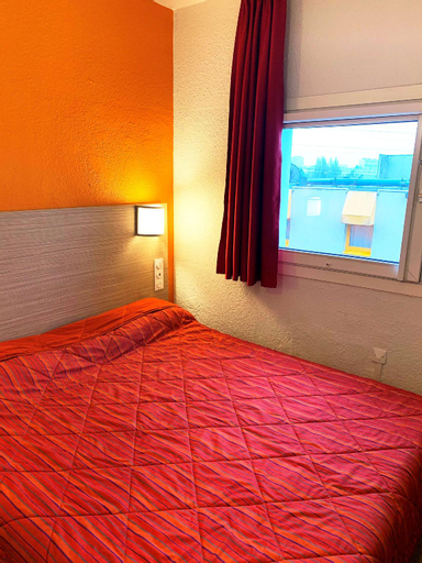 Bedroom 16