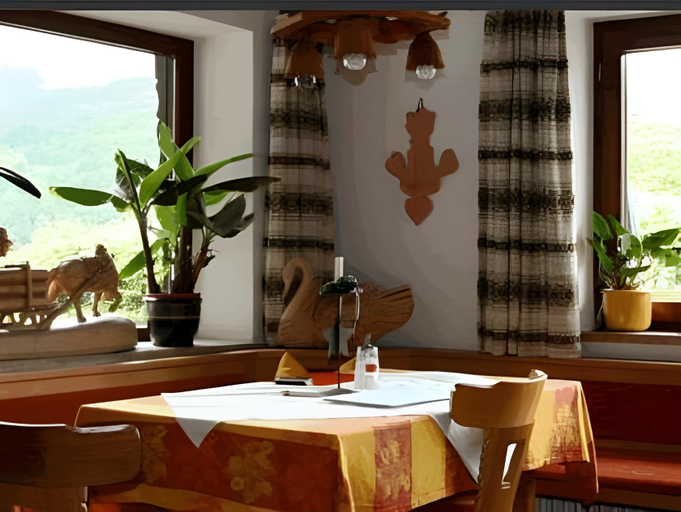 Others 4, Gastehaus Munchen, Berchtesgadener Land