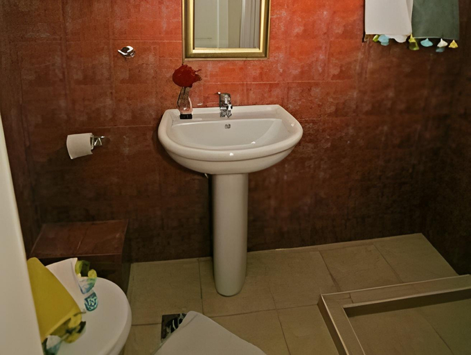 Bathroom 3, Yacinthos, Crete