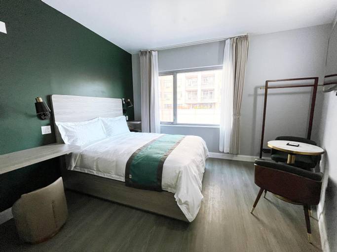 Bedroom 13