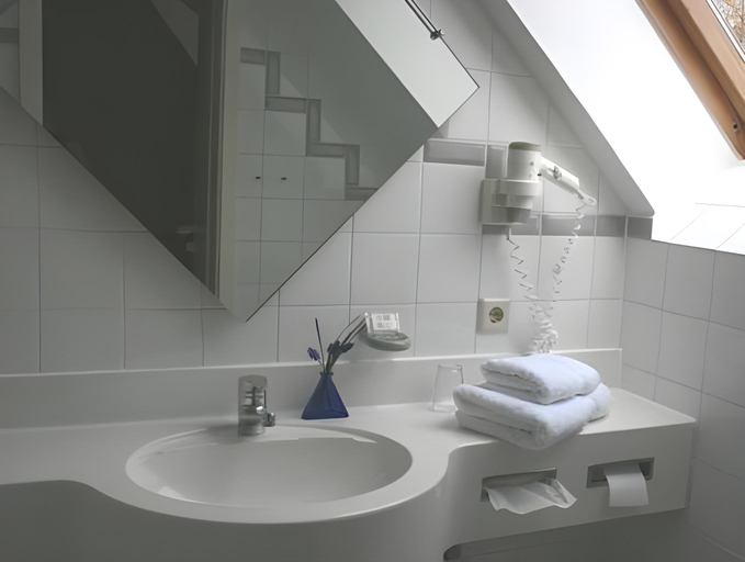 Bathroom 4, Inselhotel kleiner Bodden, Vorpommern-Rügen